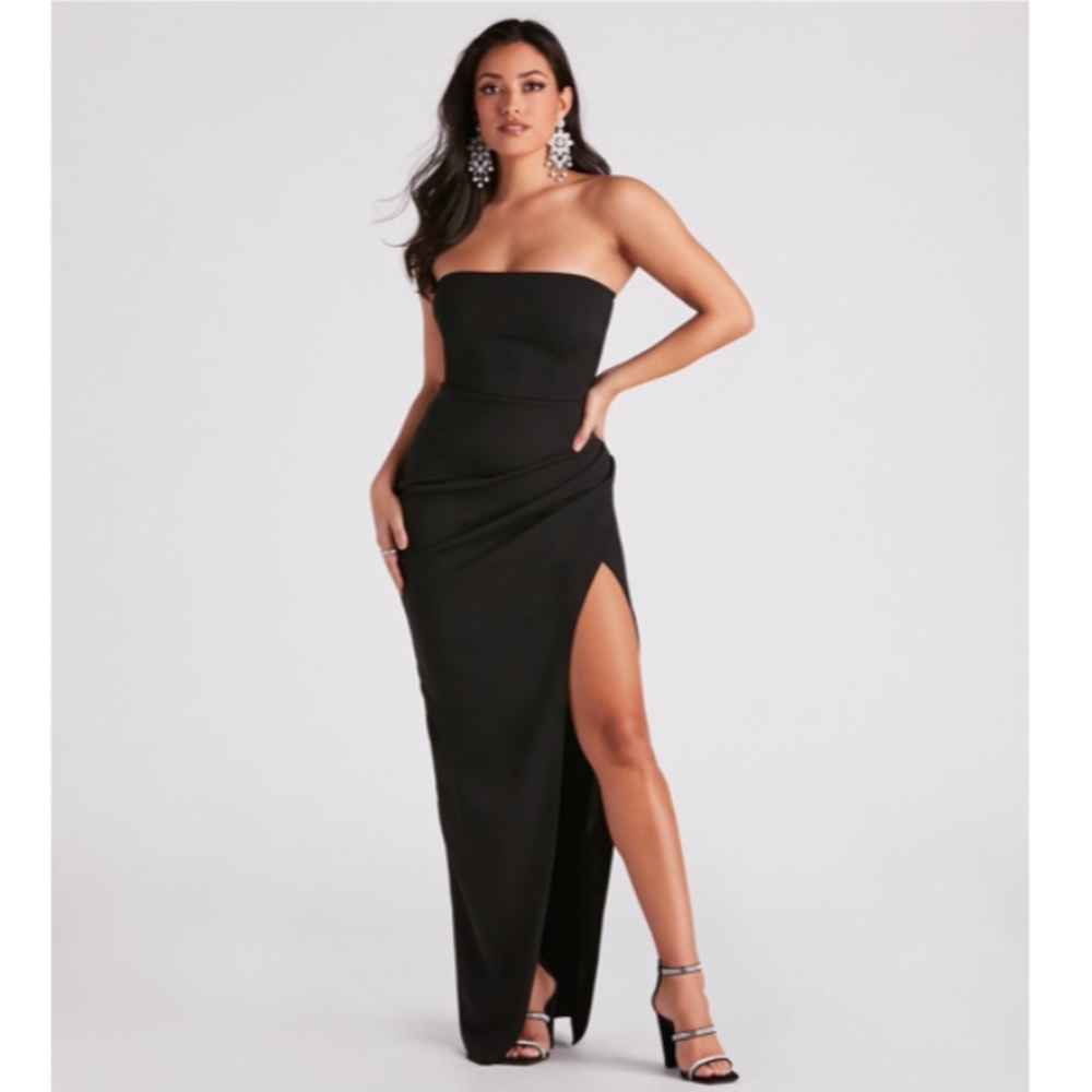 BLACK WINDSOR STRAPLESS DRESS WITH SLIT
